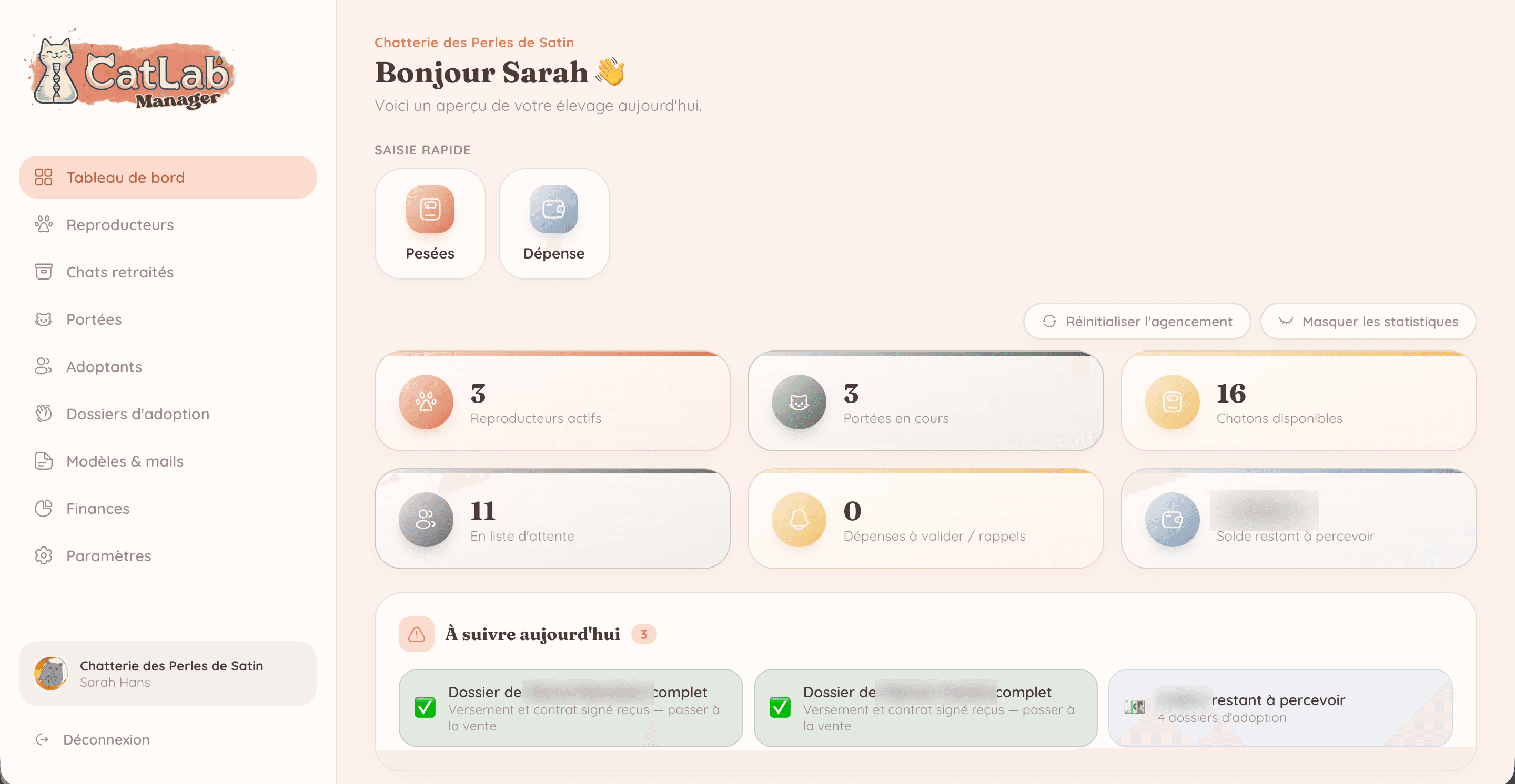 Tableau de bord de CatLab Manager sur ordinateur : saisie rapide des pesées et des dépenses, chiffres clés de l'élevage et tâches à suivre du jour